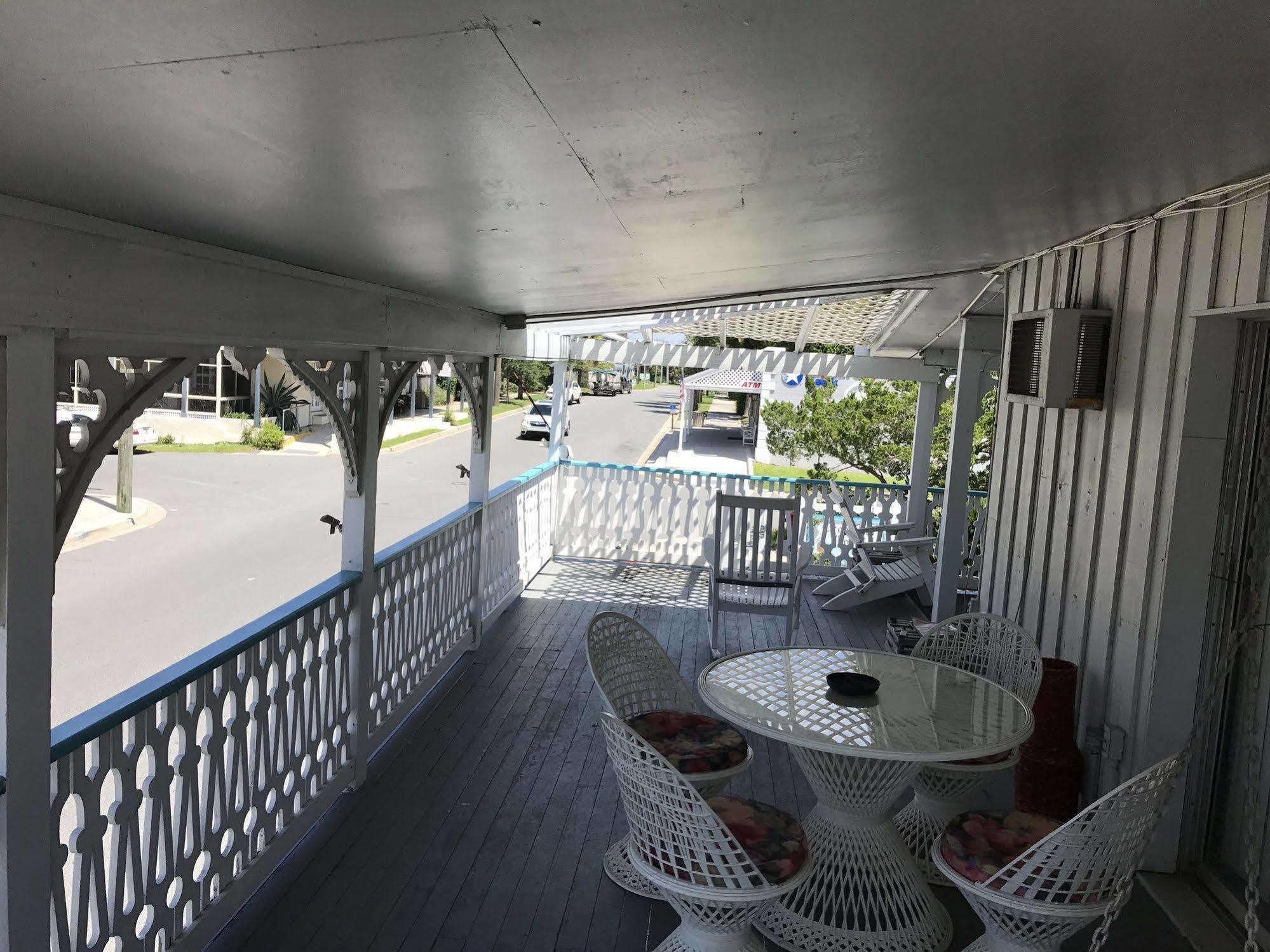 Cedar Inn Cedar Key Exteriör bild